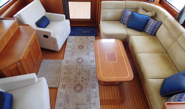59 Grand Banks Salon looking aft