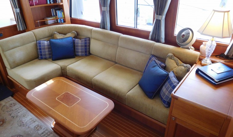 59 Grand Banks Salon sofa - port