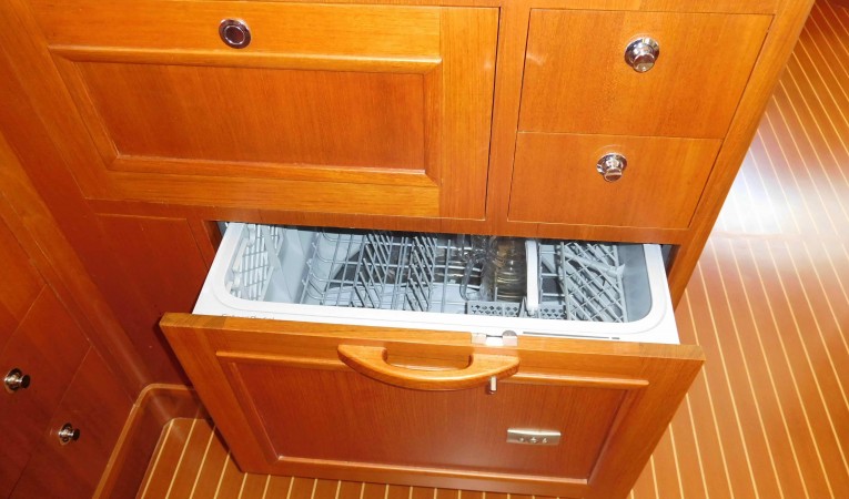 59 Grand Banks Galley Fisher & Paykel dishwasher open