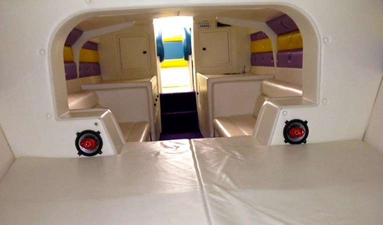 36 Apache Interior looking aft