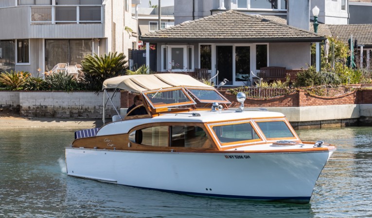27 Chris-Craft 