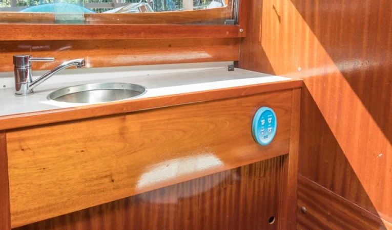 27 Chris-Craft 