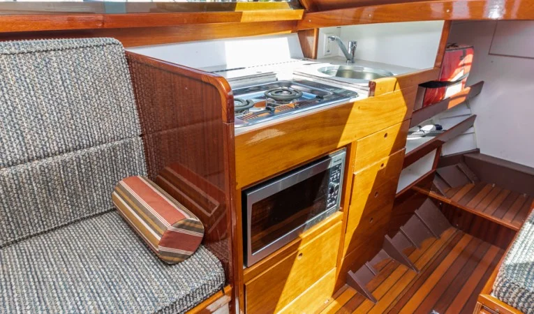 27 Chris-Craft 