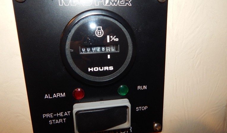 53 Hatteras Low Gen Hours