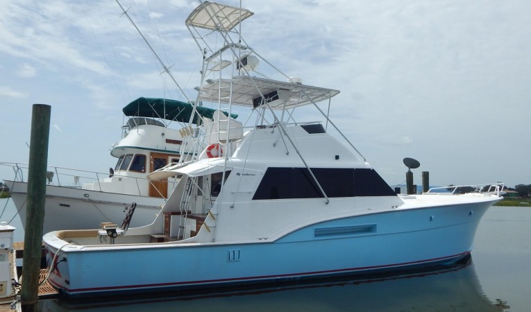 53 Hatteras Starboard Profile