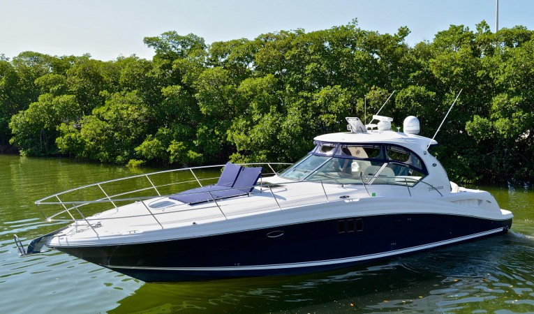 44 Sea Ray 