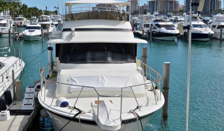 63 Hatteras 