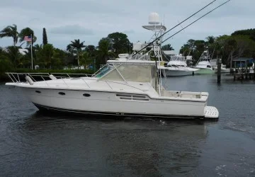 Mad Hatter 41' Tiara 1997