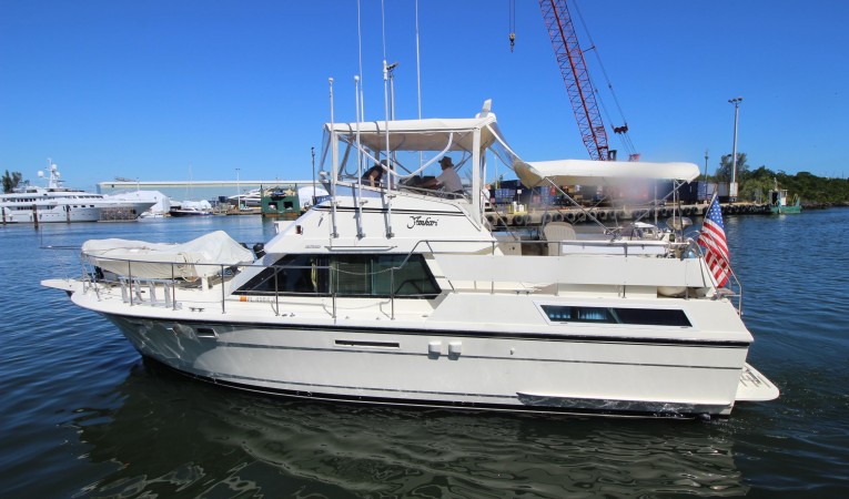 40 Hatteras 