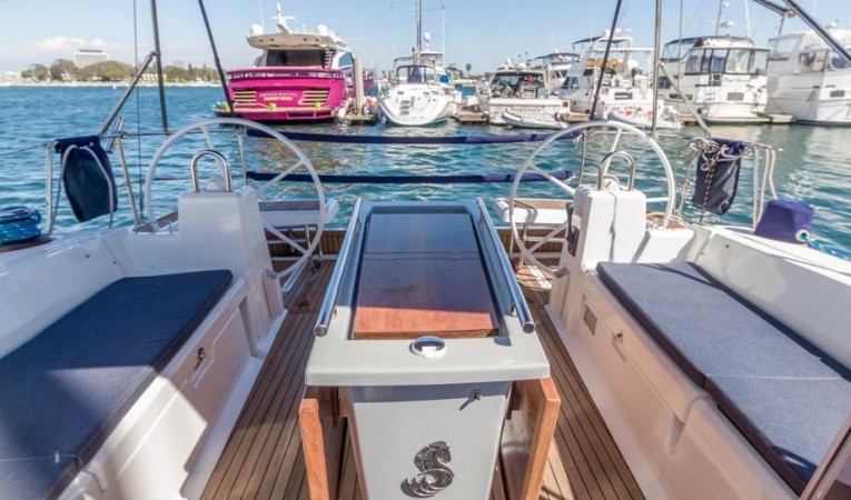 41 Beneteau Cockpit looking aft