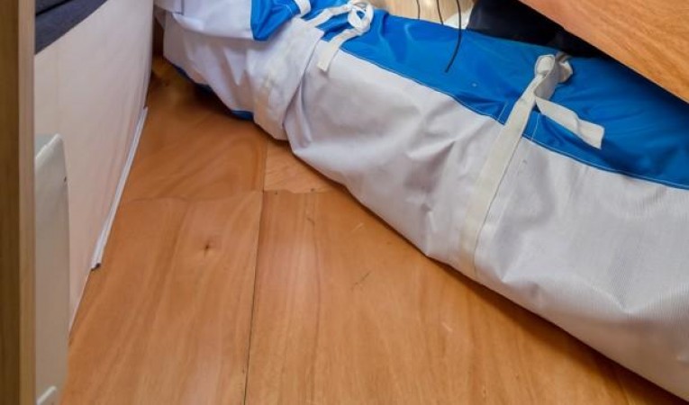 41 Beneteau Storage locker