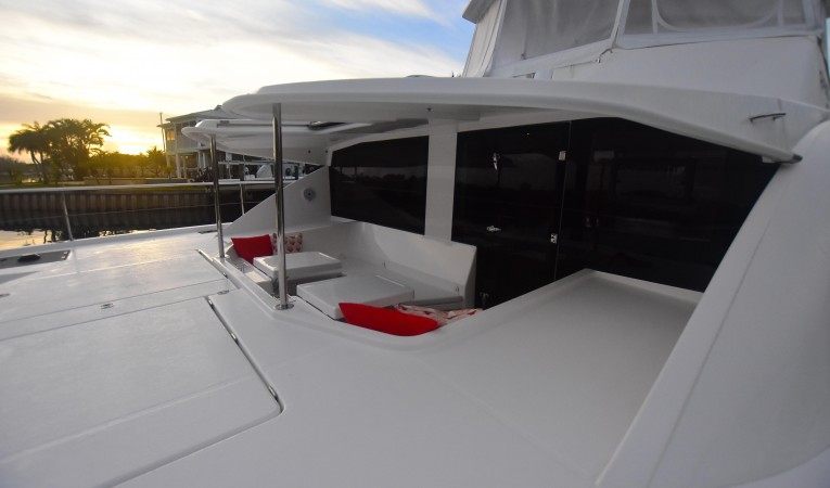 51 Leopard Foredeck from port side