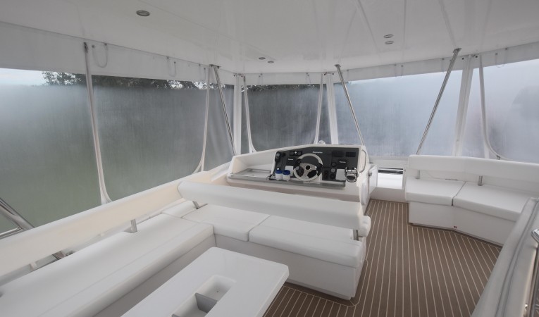 51 Leopard Flybridge helm enclosure