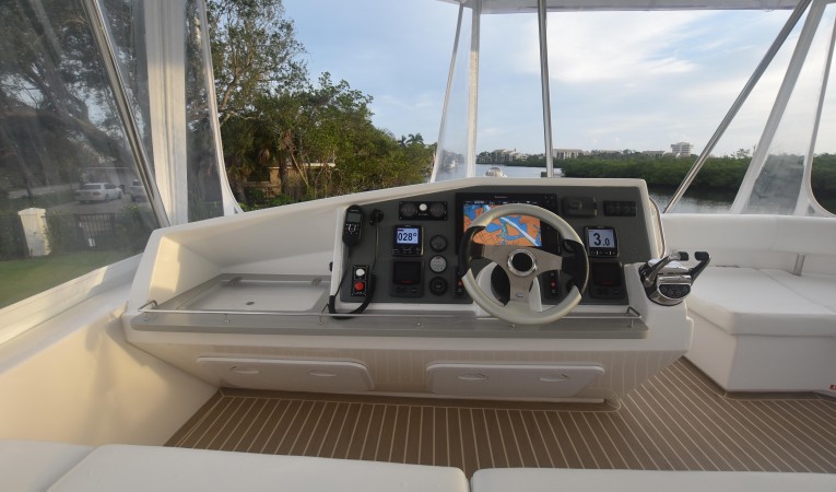 51 Leopard Helm station