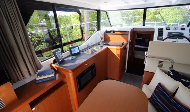 30 Beneteau Galley
