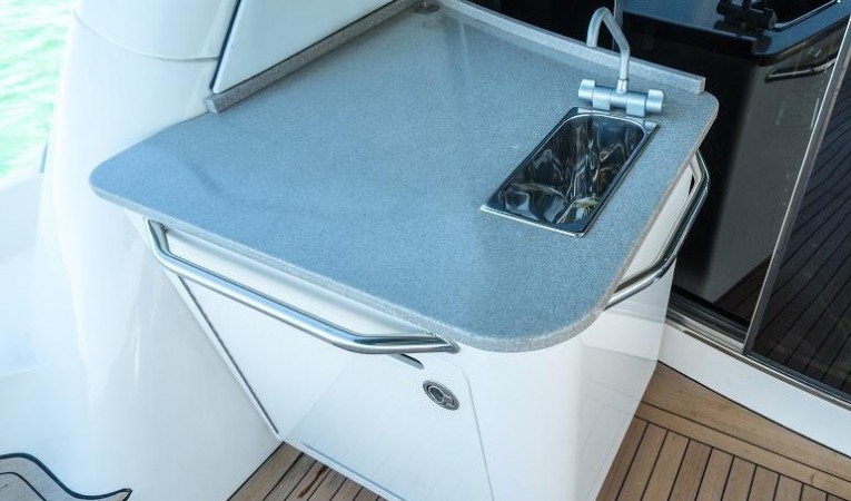60 Sea Ray 
