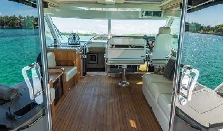 60 Sea Ray 
