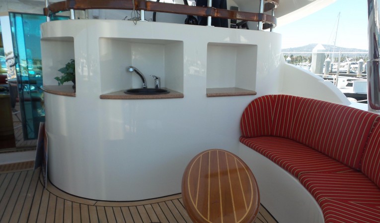 50 Prout International Aft deck sink