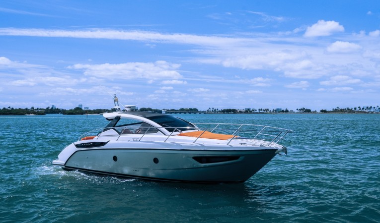 38 Azimut 