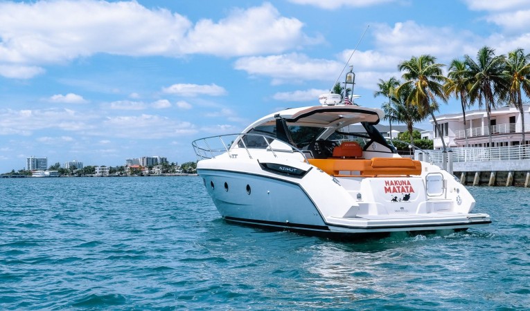 38 Azimut 