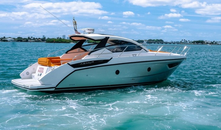 38 Azimut 