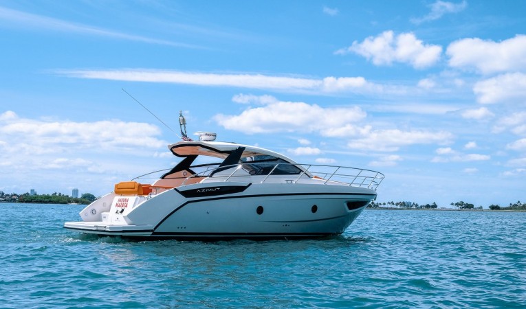 38 Azimut 