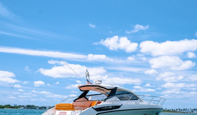 38 Azimut 