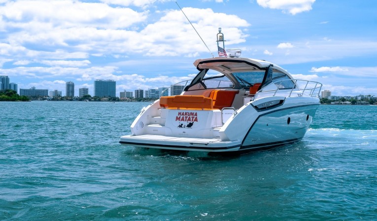 38 Azimut 