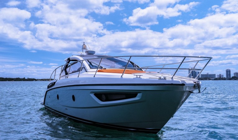 38 Azimut 