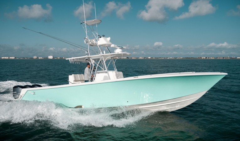 37 SeaVee Profile Stbd