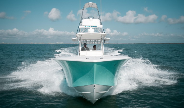 37 SeaVee Bow