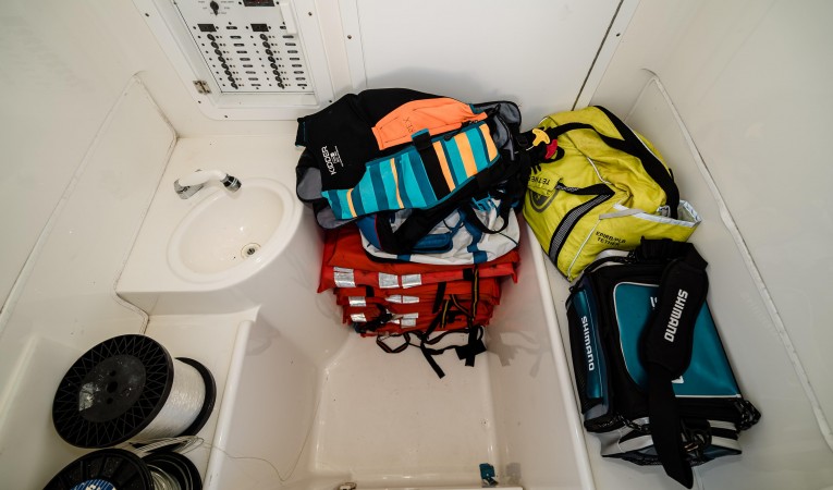 37 SeaVee In Console Storage