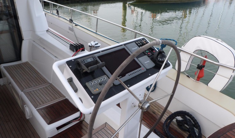 62 Moody Steering Stb