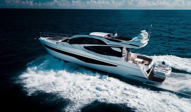 56 Galeon 