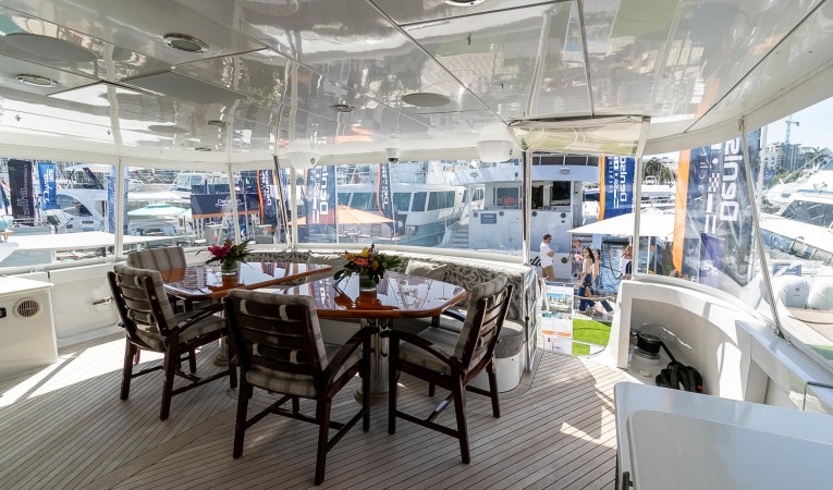 100 Hatteras 