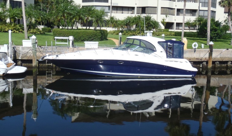 39 Sea Ray Port side
