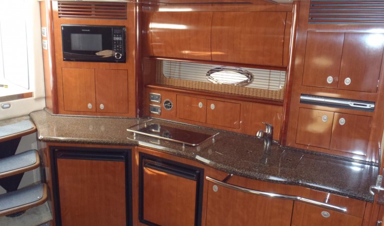 39 Sea Ray Galley aft