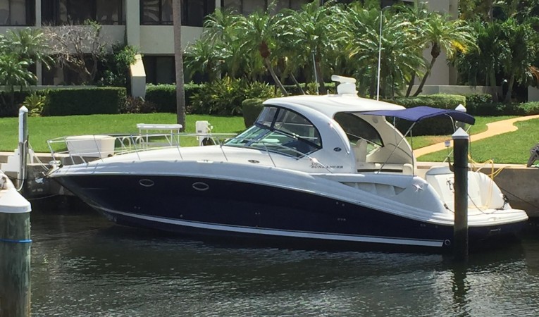 39 Sea Ray Port aft