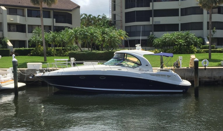 39 Sea Ray Port side