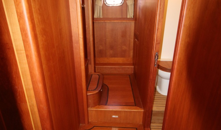 66 Vicem crew hallway