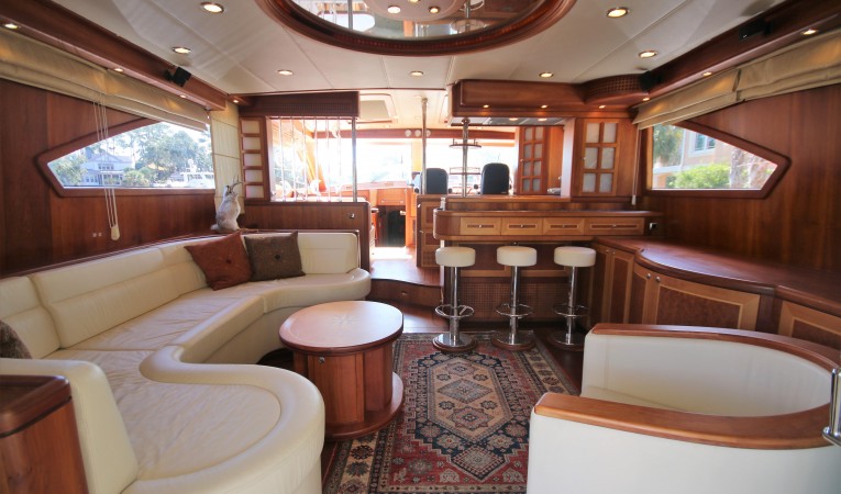 66 Vicem salon looking forward