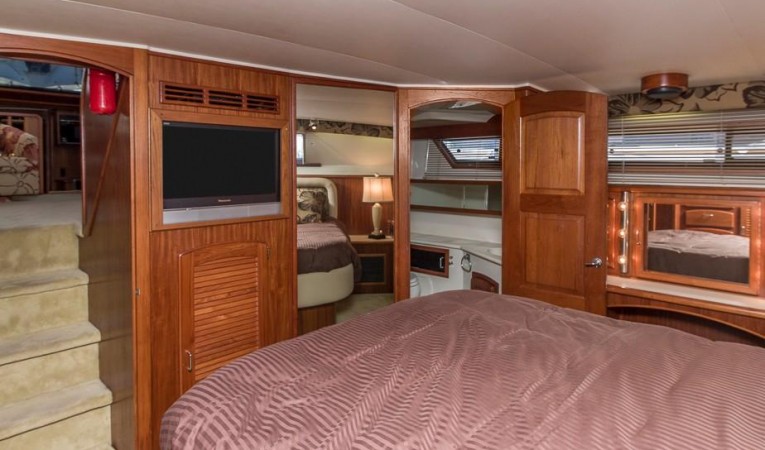 48 Californian Master w Flat Screen