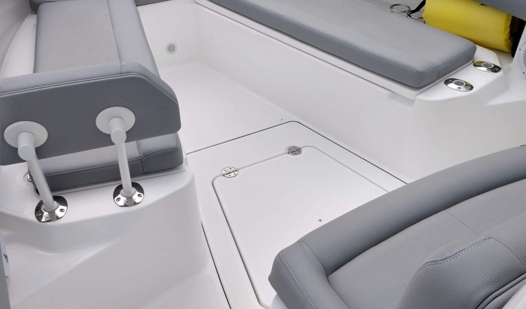 27 Everglades Forward Seating