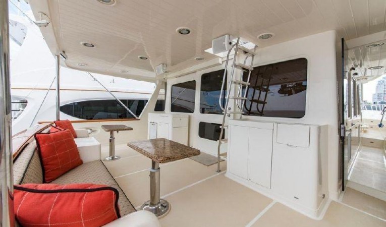 66 Offshore Aft Deck to Port