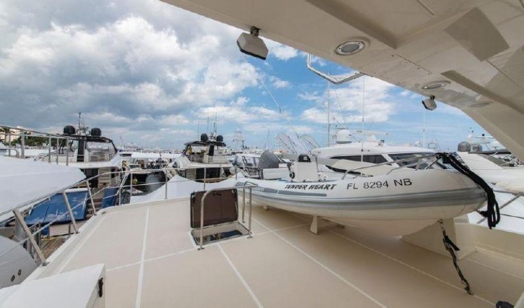 66 Offshore Boat Deck Starboard