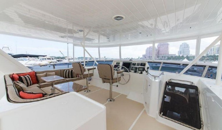 66 Offshore Flybridge Starboard