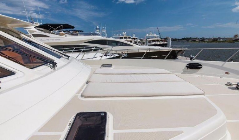 66 Offshore Foredeck Sun Pad