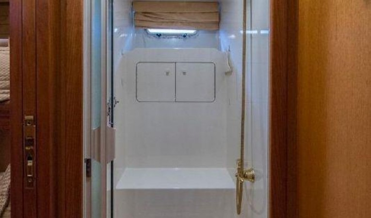 66 Offshore Guest/Crew Shower