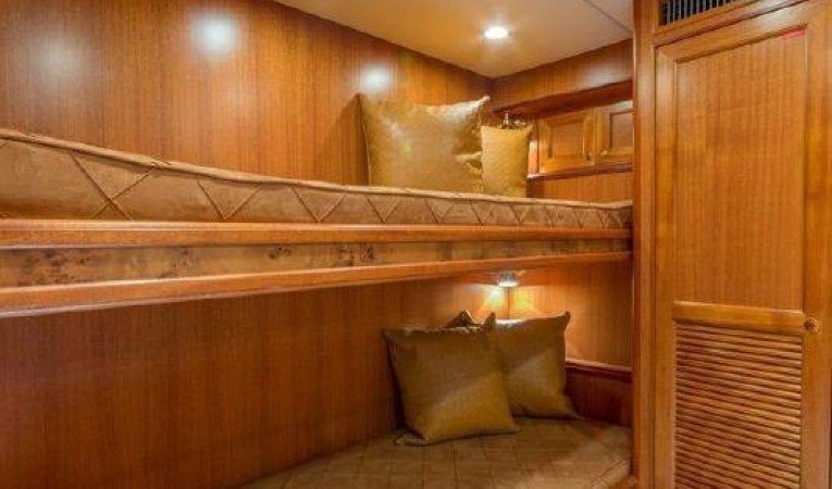 66 Offshore Guest Stateroom Bunks