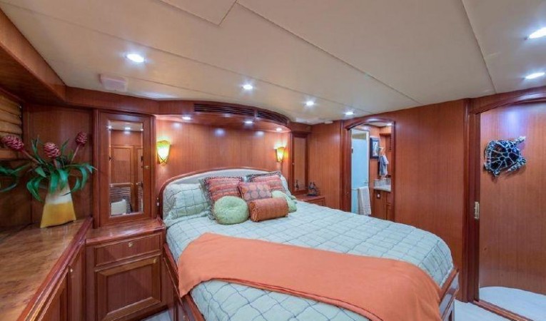 66 Offshore Master Stateroom